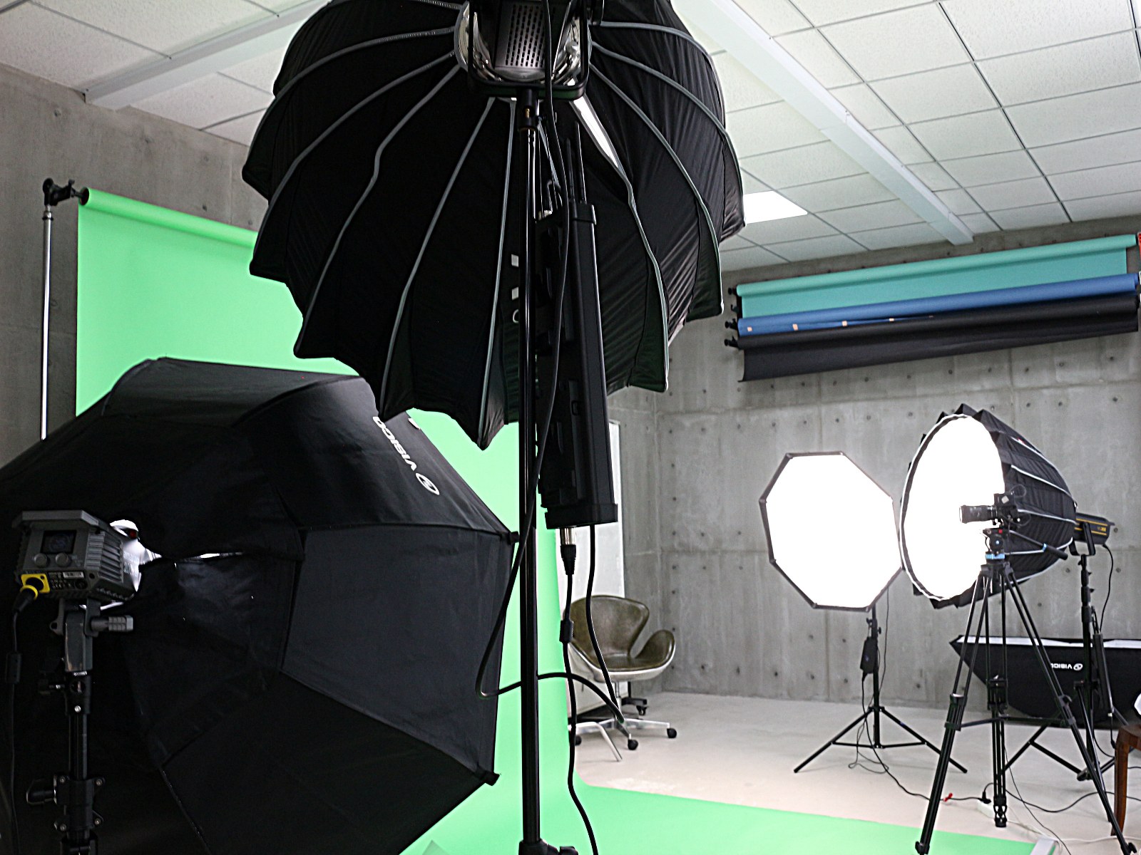 Аренда светового оборудования: SWIT S2430C, Godox VL150 / VL200 / VL300